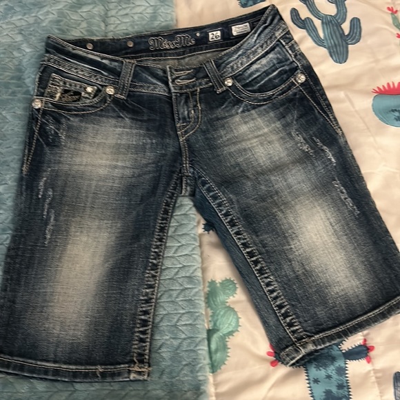 Miss Me Bermuda shorts - Picture 2 of 3